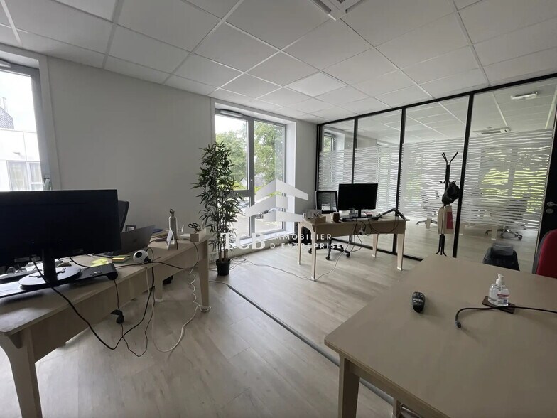 Office in Treillières to rent - Interior Photo - Image 2 of 7