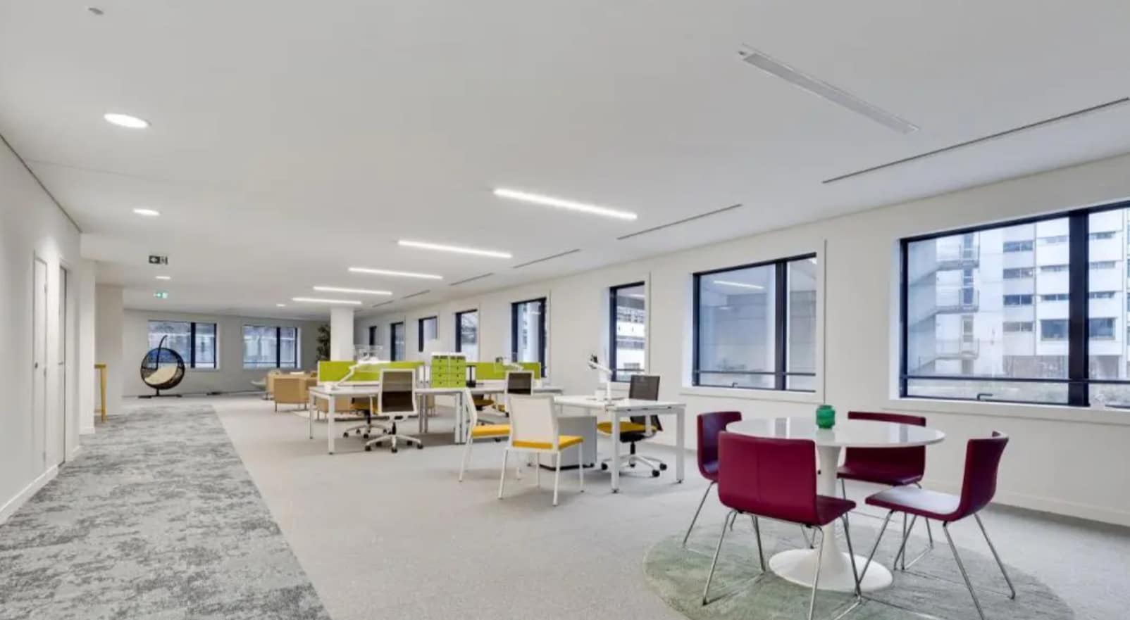 Office in Levallois-Perret to rent Interior Photo- Image 1 of 6