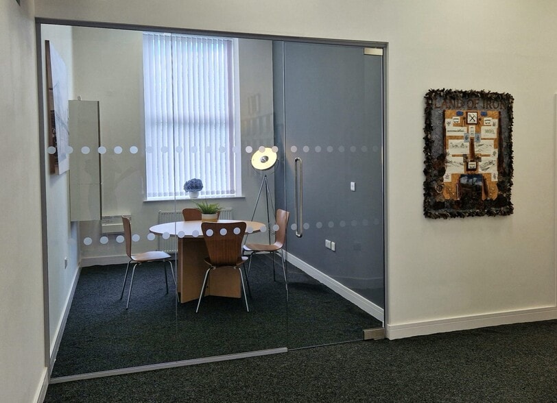 Middlesbrough Rd, Middlesbrough to rent - Interior Photo - Image 2 of 8