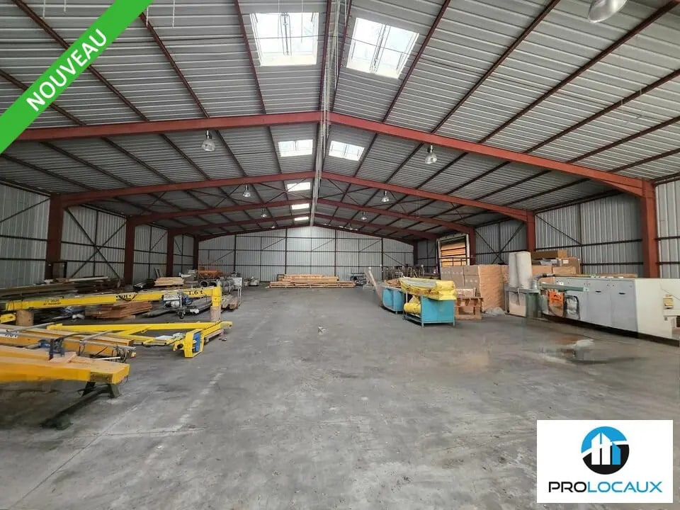 Location Local d'activités 1 000 m² - Photo 1