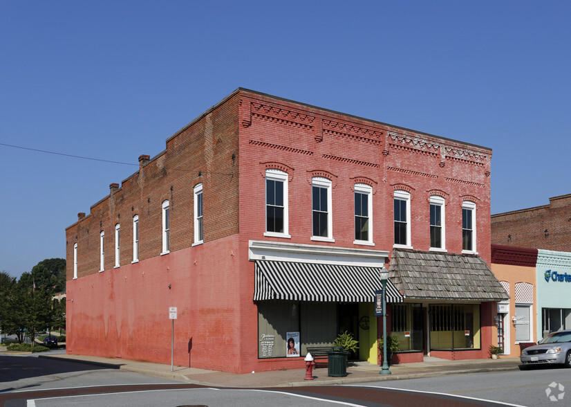 103 N Main St, Franklin, VA for rent - Primary Photo - Image 1 of 2