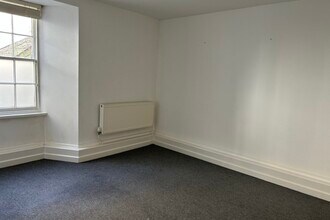 1-2 Lemon St, Truro to rent Interior Photo- Image 2 of 5