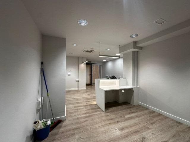 Office / Retail in Barcelona, Barcelona to rent Interior Photo- Image 1 of 2