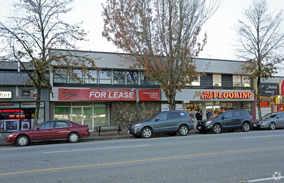 4027-4047 Hastings St, Burnaby, BC for rent - Building Photo - Image 2 of 6