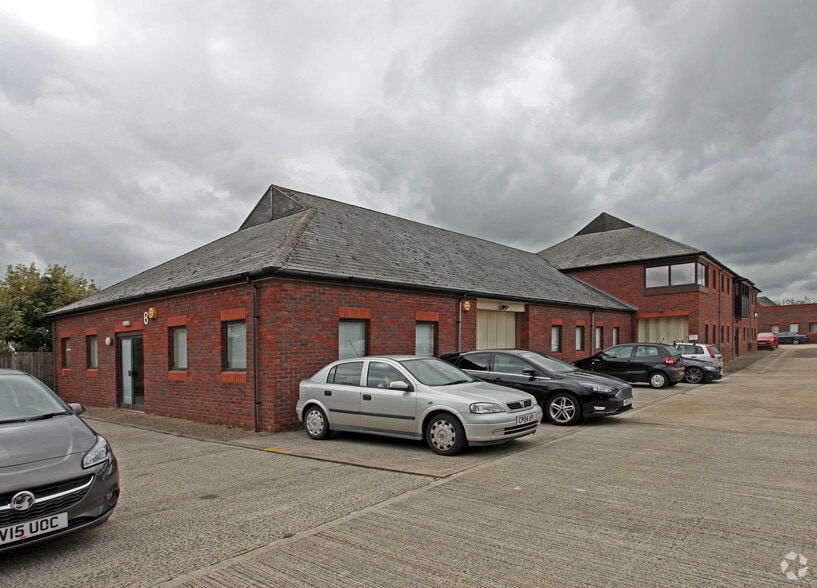 Wellington St, Thame for sale - Primary Photo - Image 1 of 1