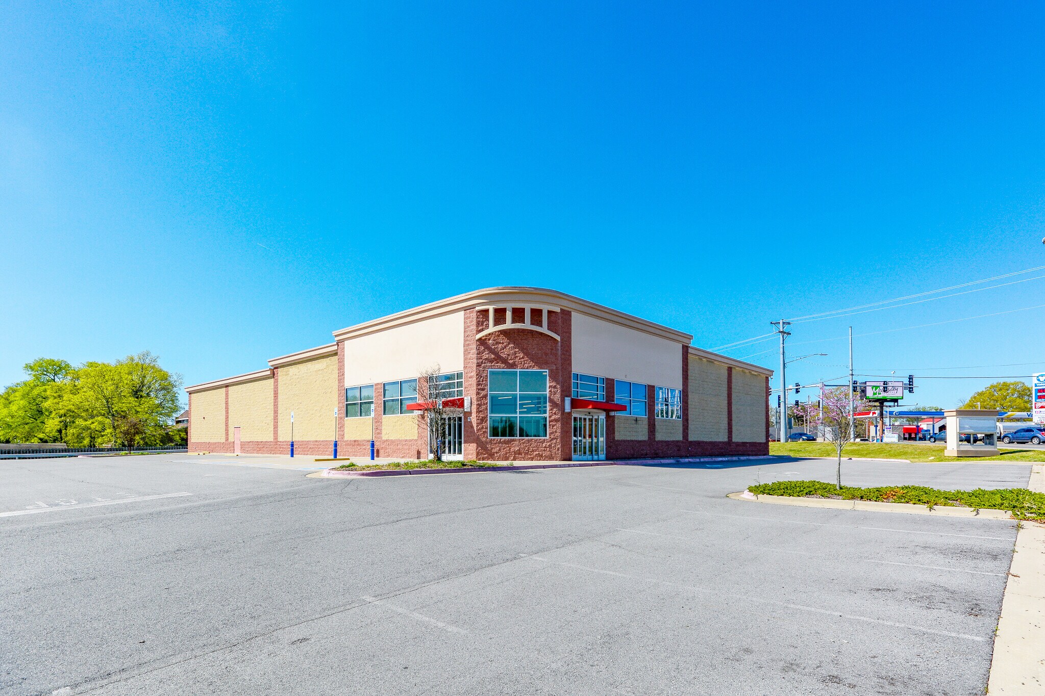 609 Military Rd, Benton, AR to rent Building Photo- Image 1 of 9