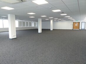 Corinium Ave, Gloucester to rent Interior Photo- Image 2 of 5