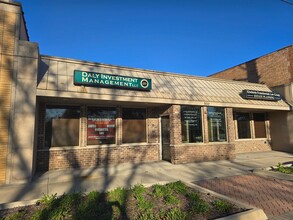 930 E Northwest Hwy, Mount Prospect, IL for rent Building Photo- Image 2 of 2