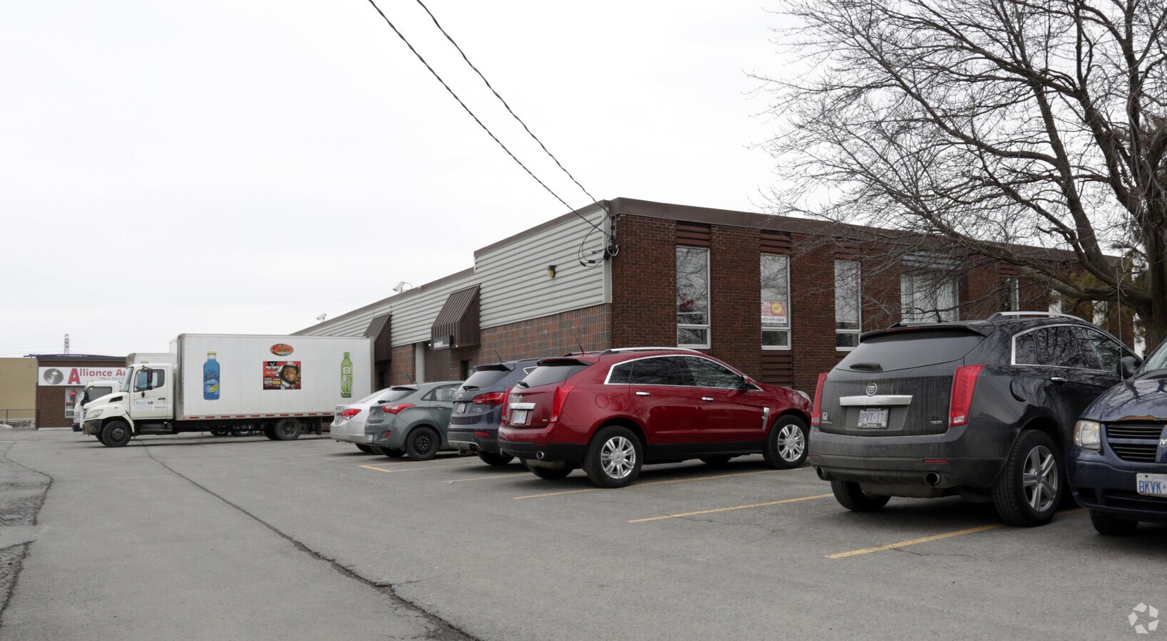 141 Bentley Ave, Ottawa K2E 6T9 UK