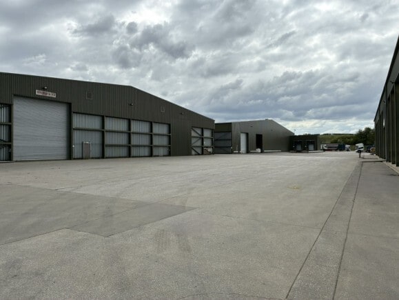 The Joint, Royston to rent - Building Photo - Image 2 of 3