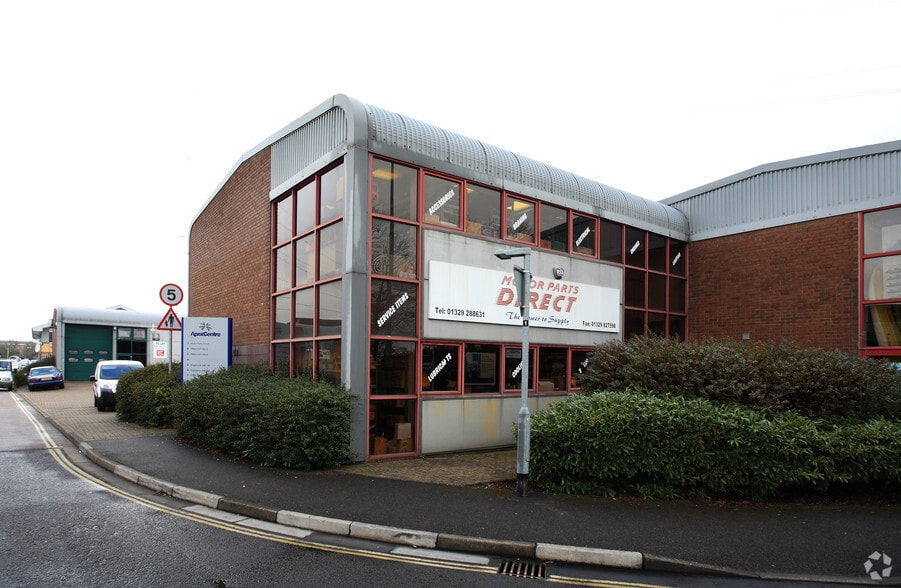 Speedfields Park, Fareham to rent - Building Photo - Image 2 of 3