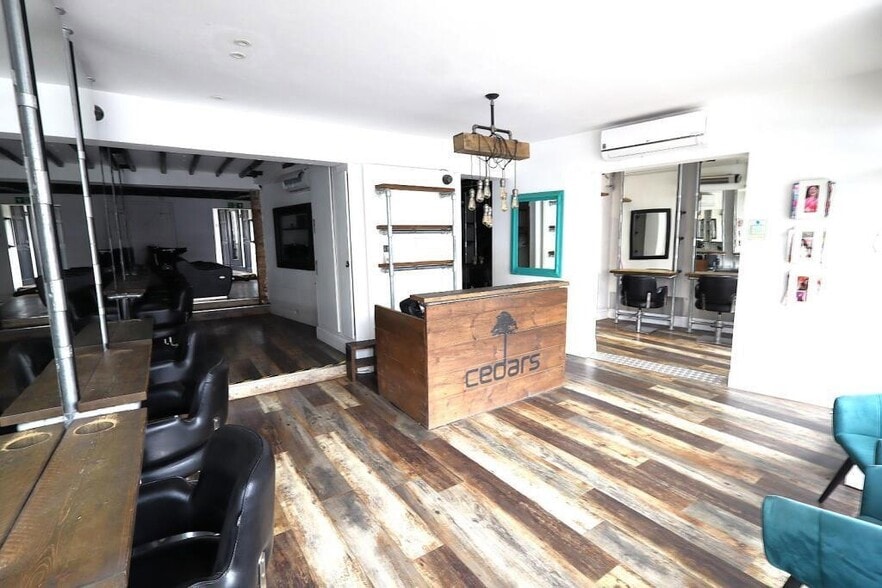 25 High St, Bushey for sale - Building Photo - Image 3 of 13