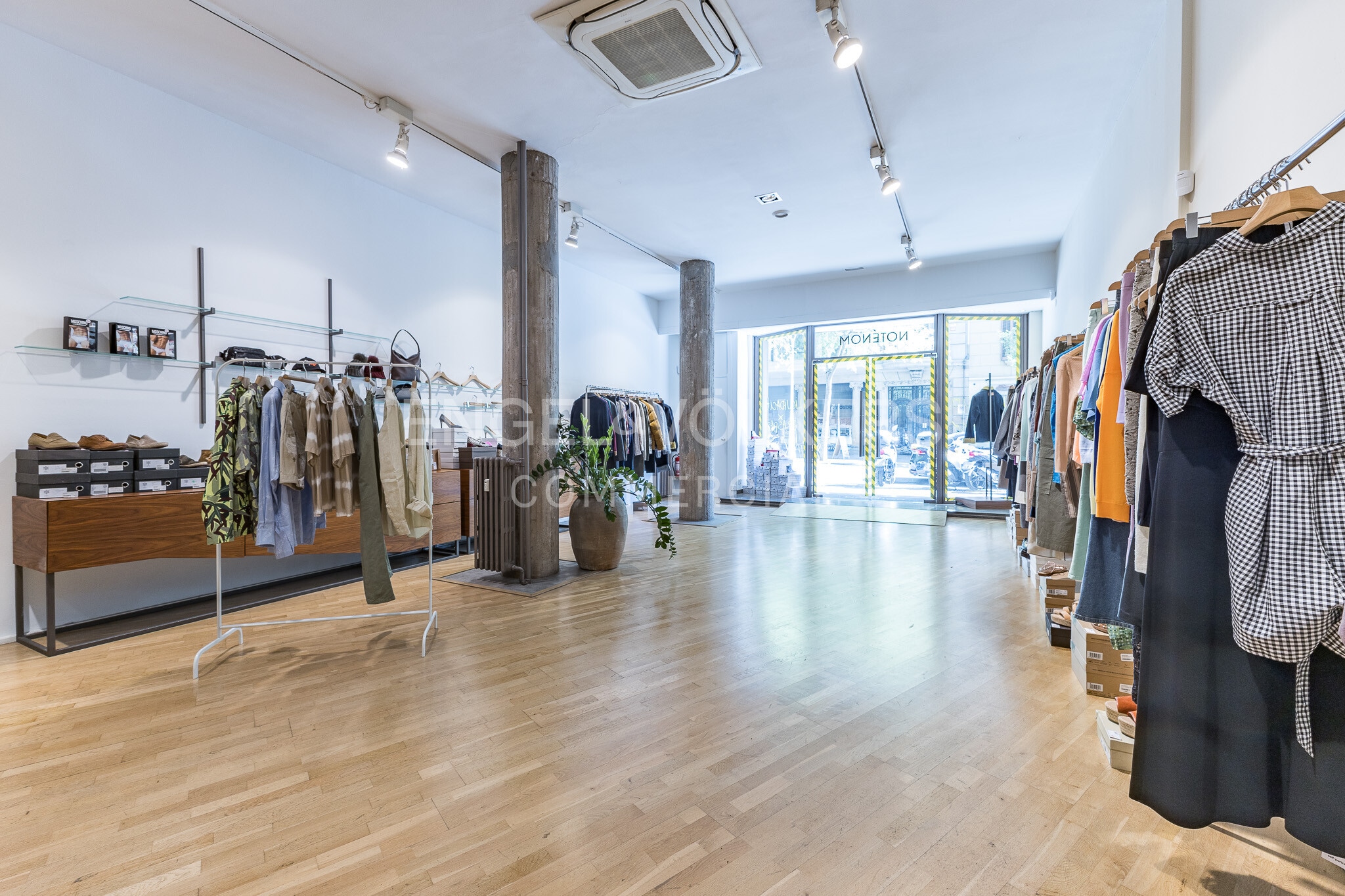 Retail in Barcelona, Barcelona to rent Interior Photo- Image 1 of 19