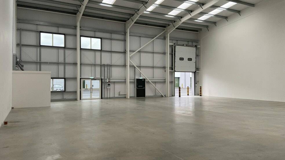 Northfield Rd, Southam to rent - Building Photo - Image 3 of 6