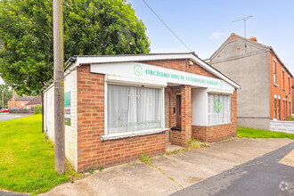 85-87 High St, Sleaford for rent Building Photo- Image 1 of 5