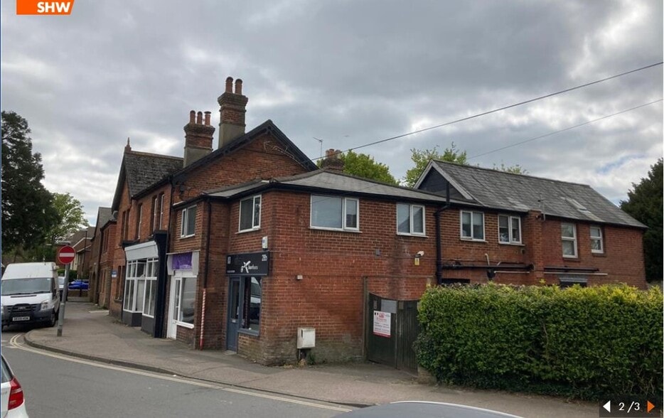 28 Church St, Crawley for sale - Building Photo - Image 3 of 3