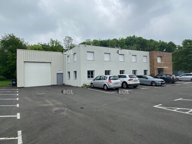 Light Industrial in Bondoufle to rent Building Photo- Image 1 of 14