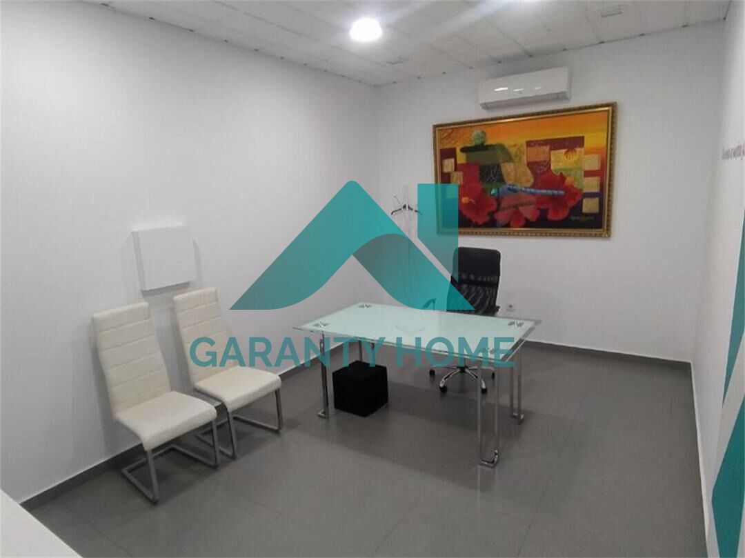 Office in Cáceres, Cáceres to rent Interior Photo- Image 1 of 6