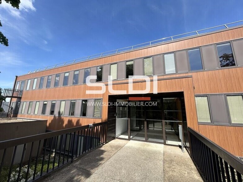 Route Du Paisy, Dardilly to rent - Building Photo - Image 1 of 13