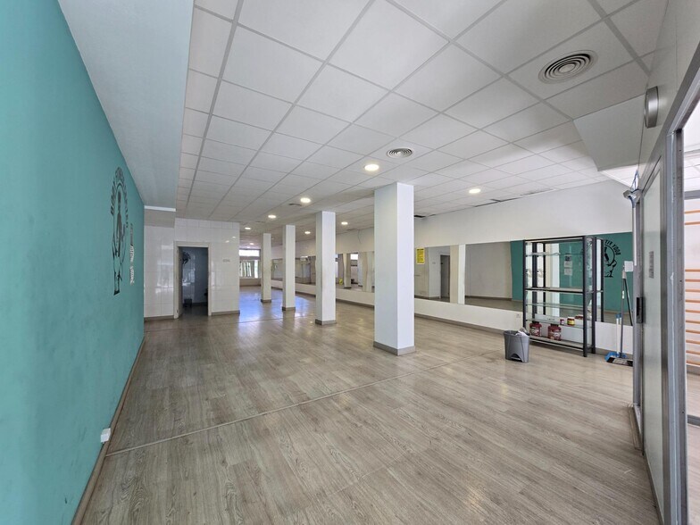 Retail in Sant Carles de la Ràpita, Tarragona to rent - Interior Photo - Image 3 of 14