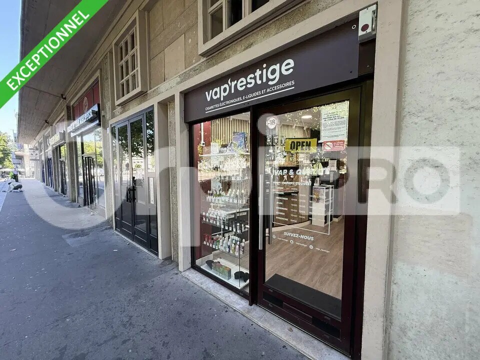 Retail in Le Havre for sale Building Photo- Image 1 of 10