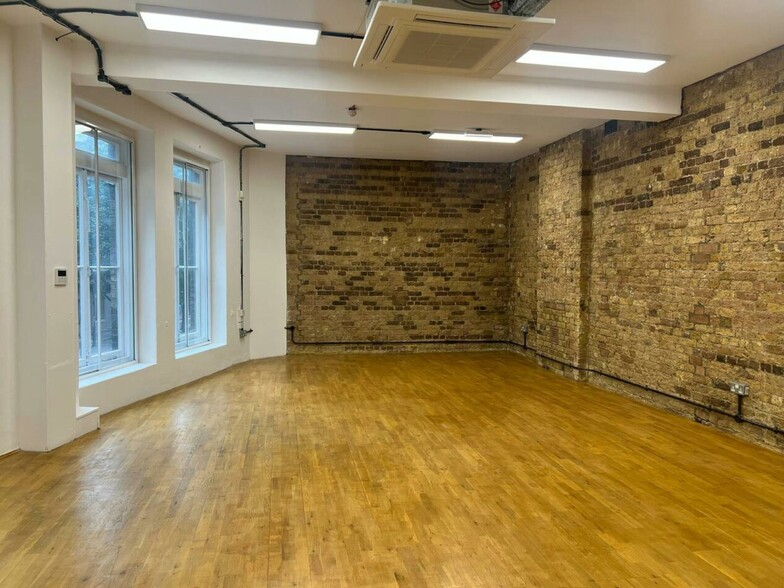 43 Clerkenwell Rd, London for rent - Interior Photo - Image 3 of 6