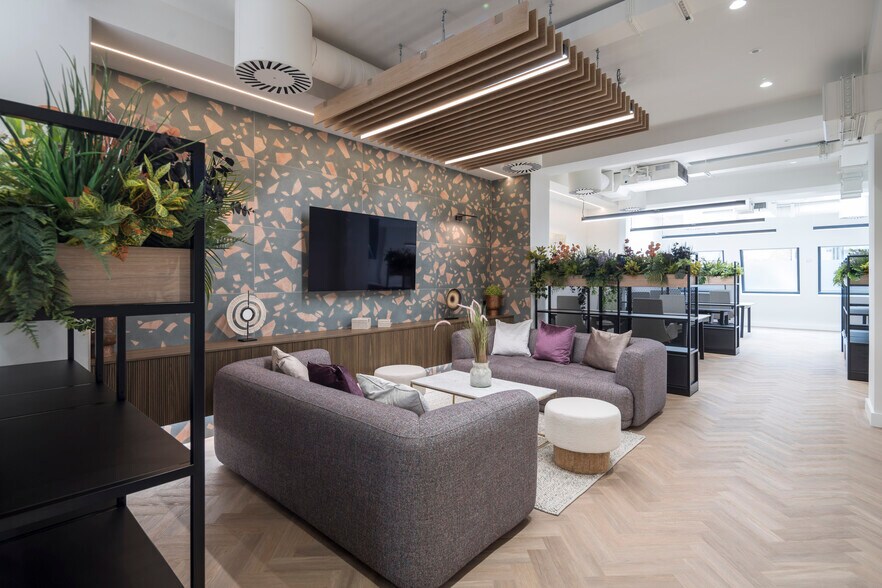 31 St George St, London for sale - Interior Photo - Image 1 of 1