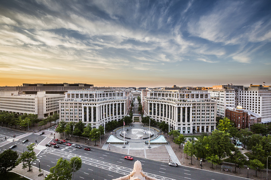 801 Pennsylvania Ave NW, Washington, DC for rent - Building Photo - Image 1 of 16