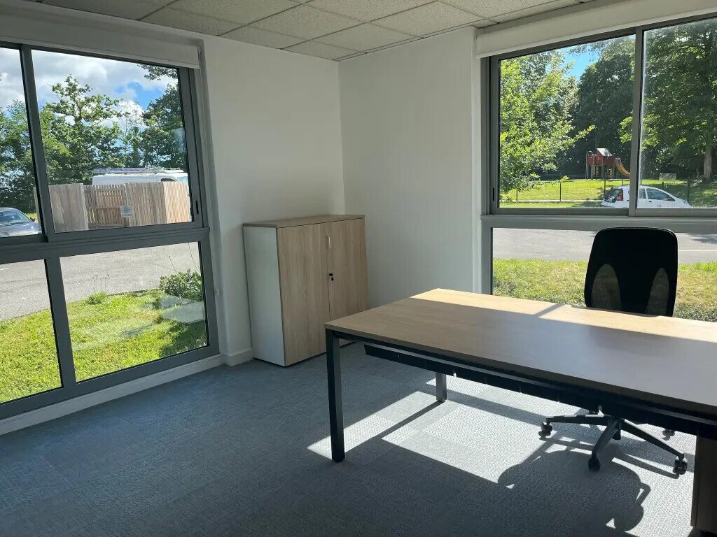 Location Bureaux 25 m² - Photo 1