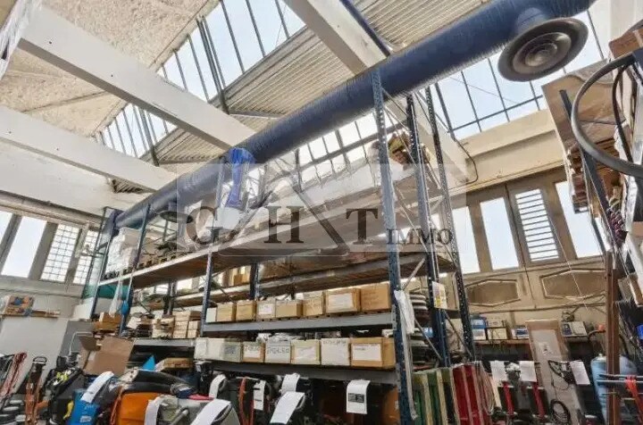 Industrial in Montreuil for sale - Building Photo - Image 2 of 19