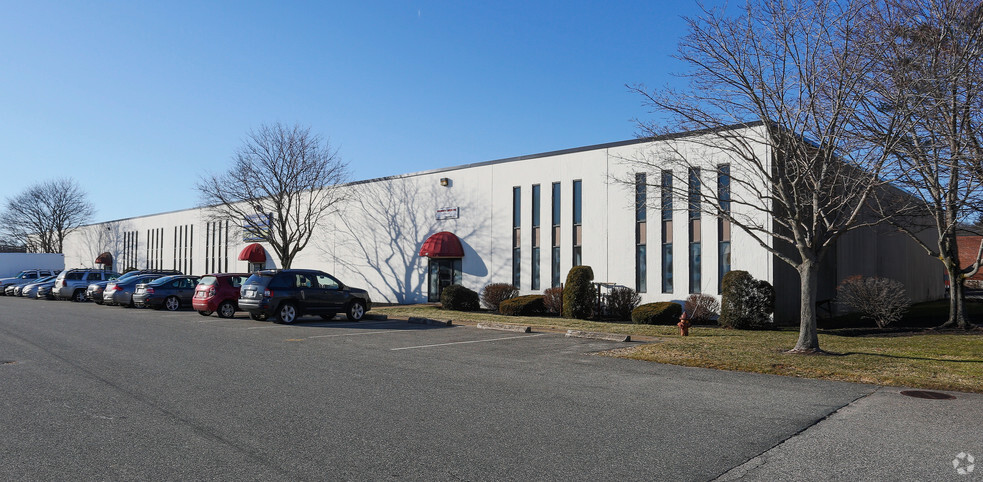 81-87 York Ave, Randolph, MA for rent - Building Photo - Image 1 of 5