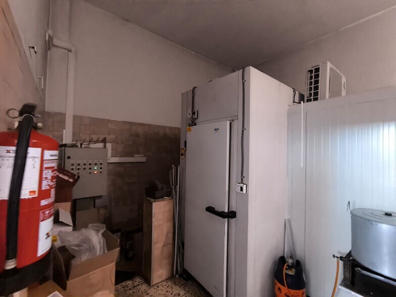 Retail in Yecla for sale - Interior Photo - Image 3 of 12