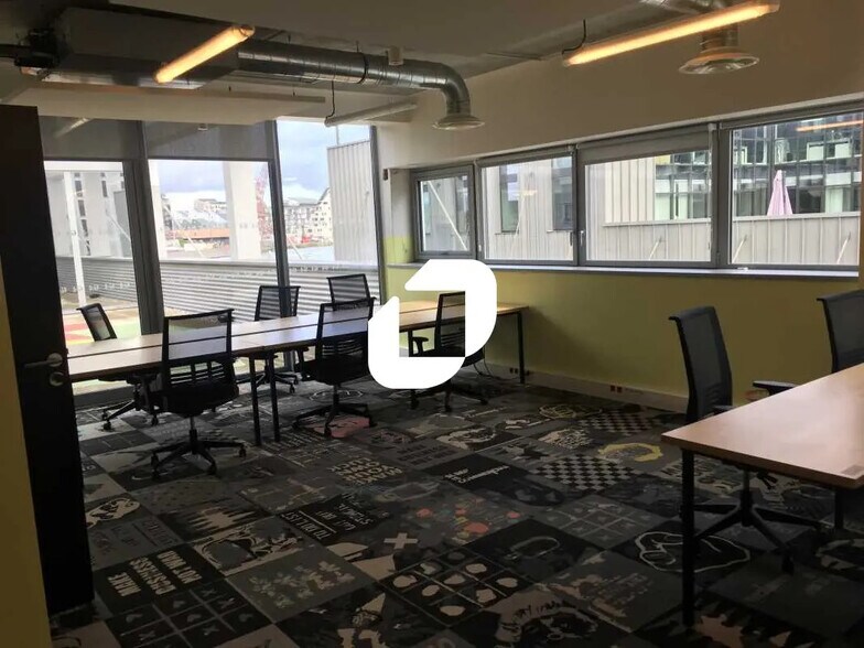 Office in Bordeaux to rent - Interior Photo - Image 2 of 6