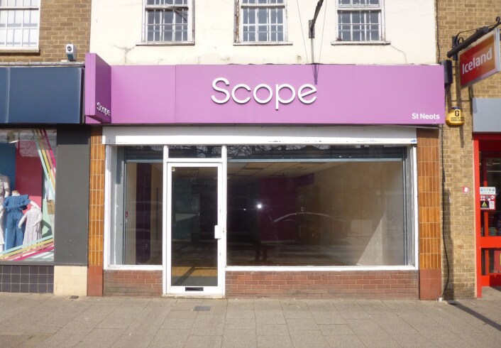 29 Market Sq, St Neots for sale Building Photo- Image 1 of 1