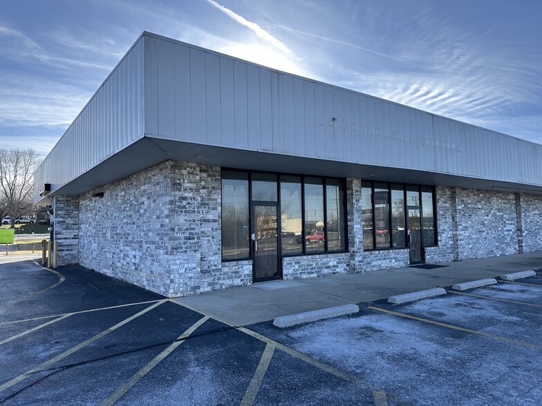 7130-7154 Missouri 14 Hwy, Sparta, MO for rent - Primary Photo - Image 1 of 3