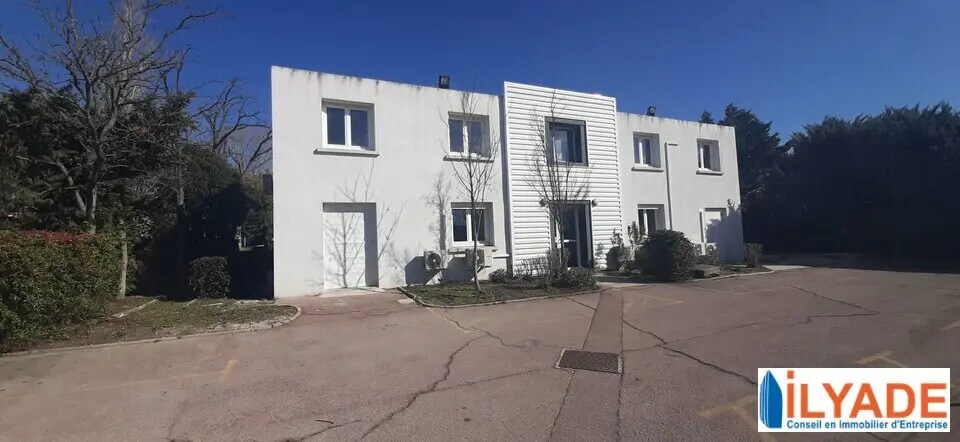 Location Bureaux 310 m² - Photo 1