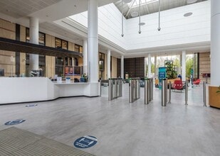 Whitehill Way, Swindon to rent Interior Photo- Image 2 of 12