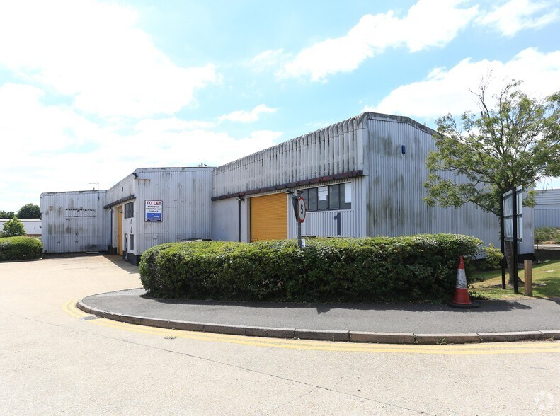 Wyvern Way, Ashford for sale - Building Photo - Image 1 of 1