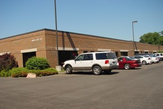 1000 Brown St, Wauconda, IL for sale Primary Photo- Image 1 of 4