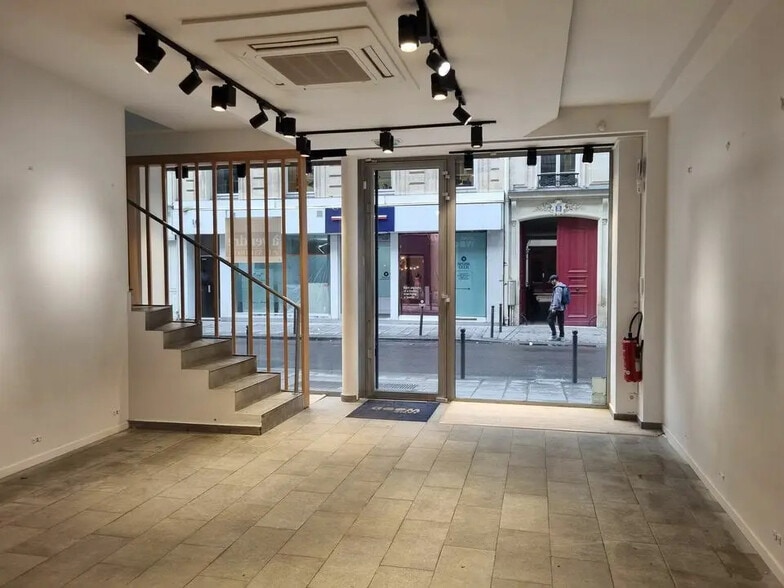 Retail in Paris for sale - Building Photo - Image 2 of 9
