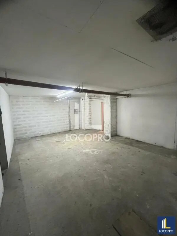 Light Industrial in Nice for sale Building Photo- Image 1 of 6