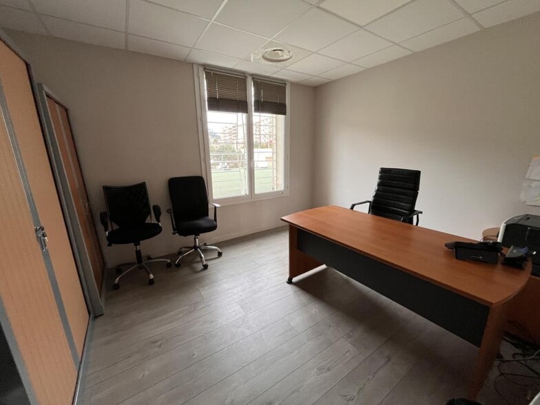 Office in Toulon to rent - Building Photo - Image 3 of 8
