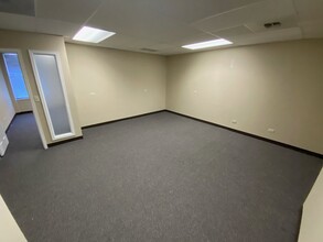 15200 E Girard Ave, Aurora, CO for rent Interior Photo- Image 1 of 3