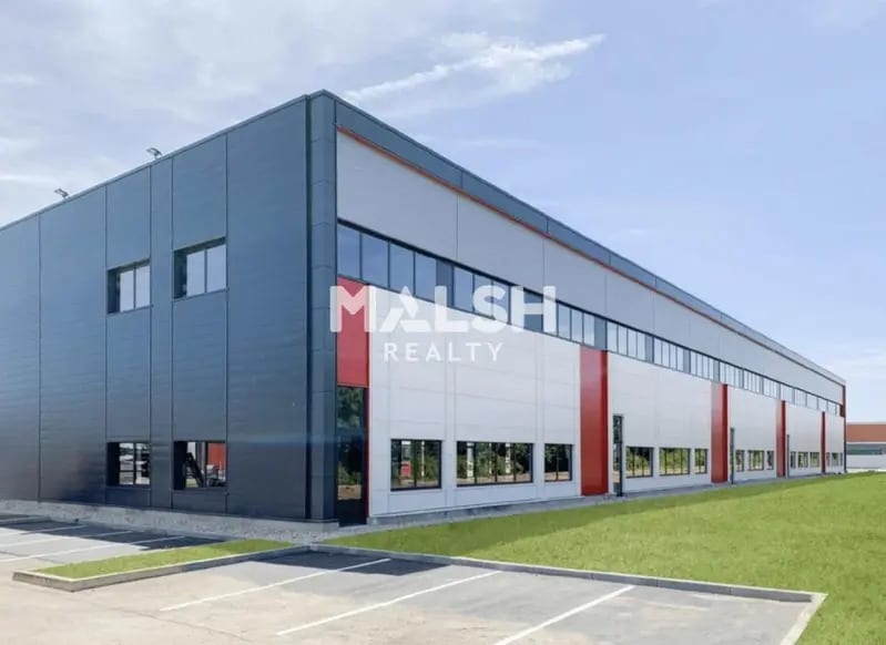 Office in Meyzieu to rent - Building Photo - Image 1 of 6