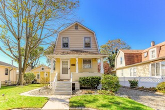 1719 Newman St, Belmar, NJ for sale Primary Photo- Image 1 of 1