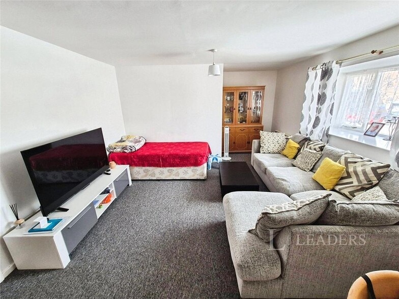 1-5 Chapel Walk, Alfreton for sale - Building Photo - Image 2 of 19