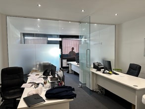 75 Park Ln, Hornchurch to rent Interior Photo- Image 2 of 2