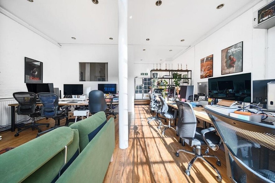 38 Kingsland Rd, London to rent - Building Photo - Image 2 of 108