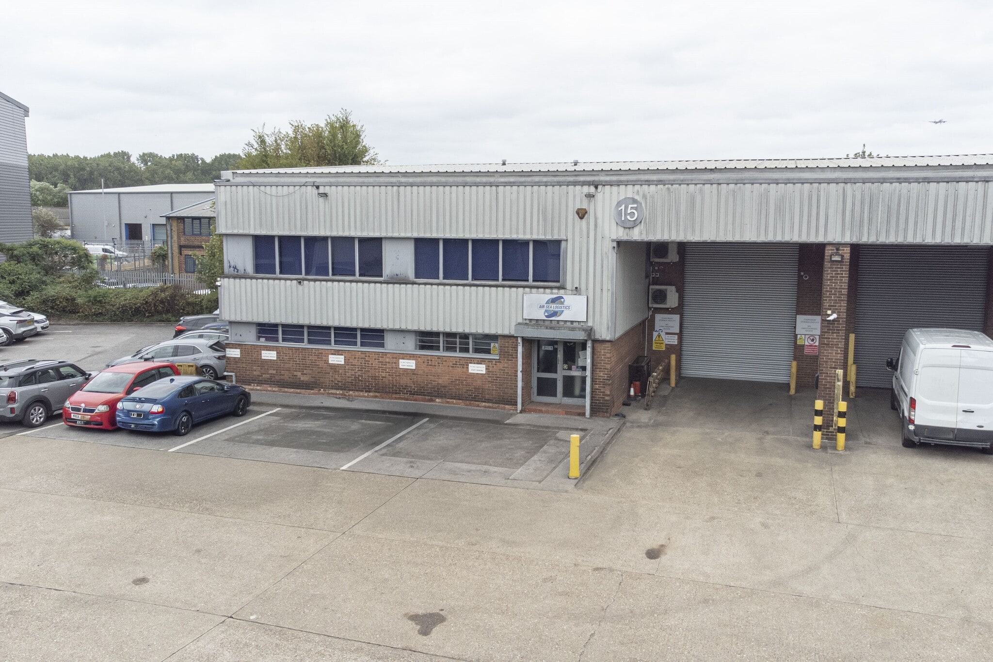 Poyle Rd, Slough to rent Building Photo- Image 1 of 4