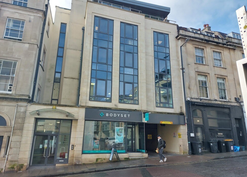 27 Regent St, Bristol to rent Primary Photo- Image 1 of 2